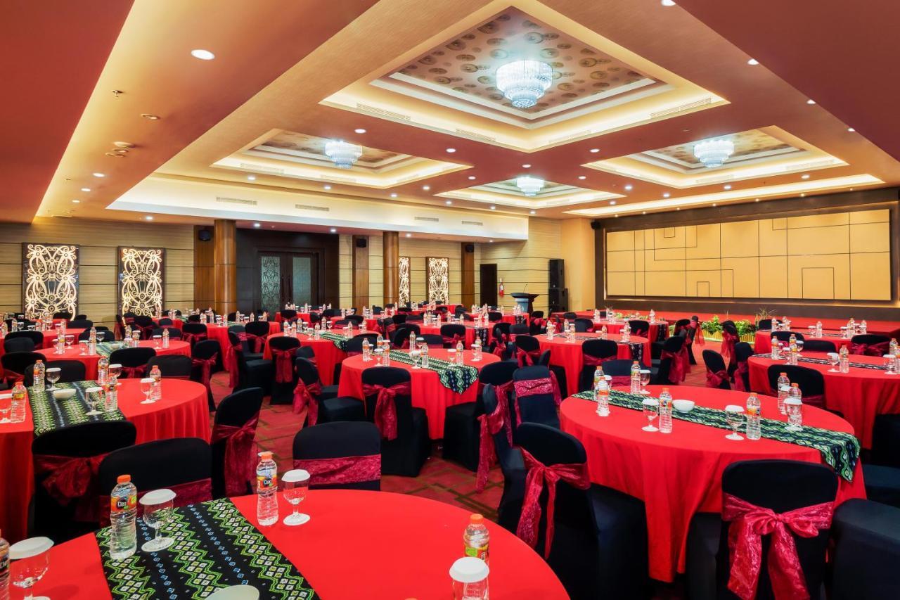 Best Western Kindai Hotel Banjarmasin  Extérieur photo