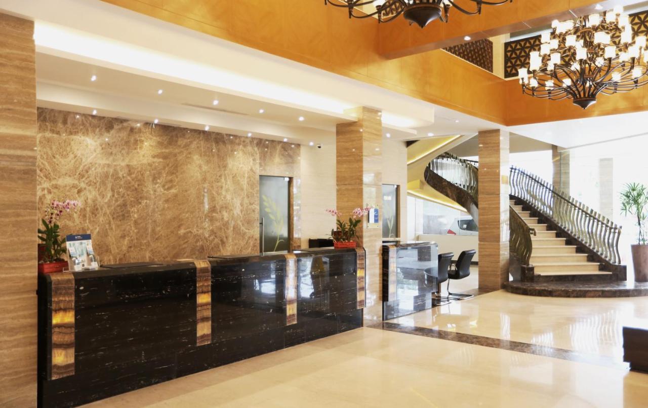 Best Western Kindai Hotel Banjarmasin  Extérieur photo