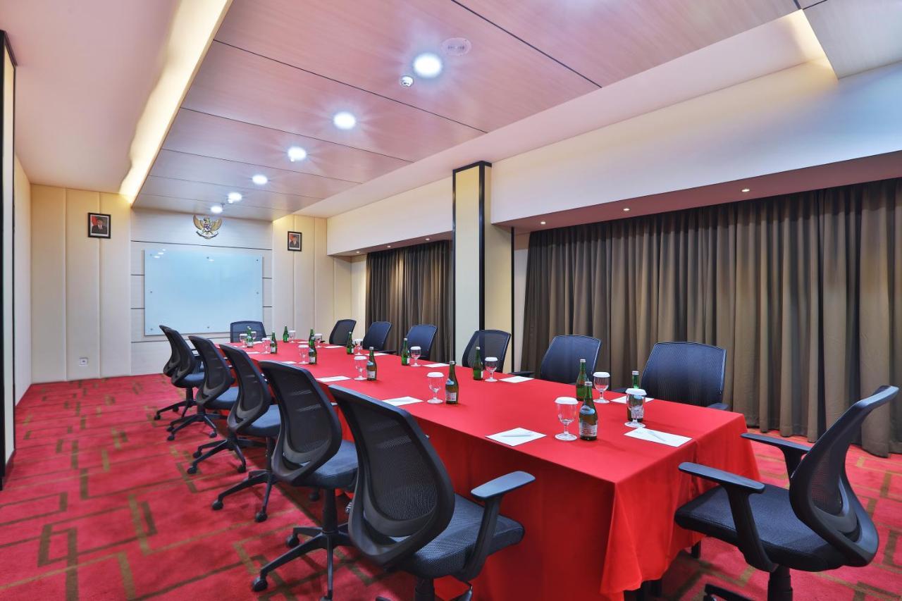 Best Western Kindai Hotel Banjarmasin  Extérieur photo